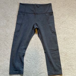 Athleta Salutation Stash Pocket Capri Tights